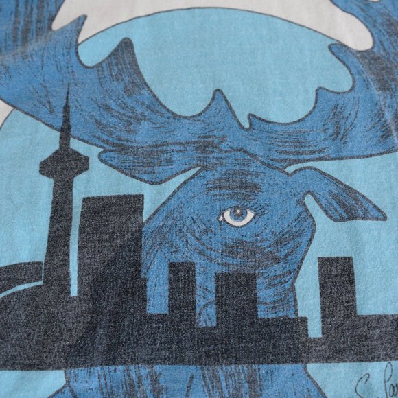 "Moose Over Toronto" Vtg Single Stitch Cream T-shirt ~Lg. Worn once. - Picture 6 of 13
